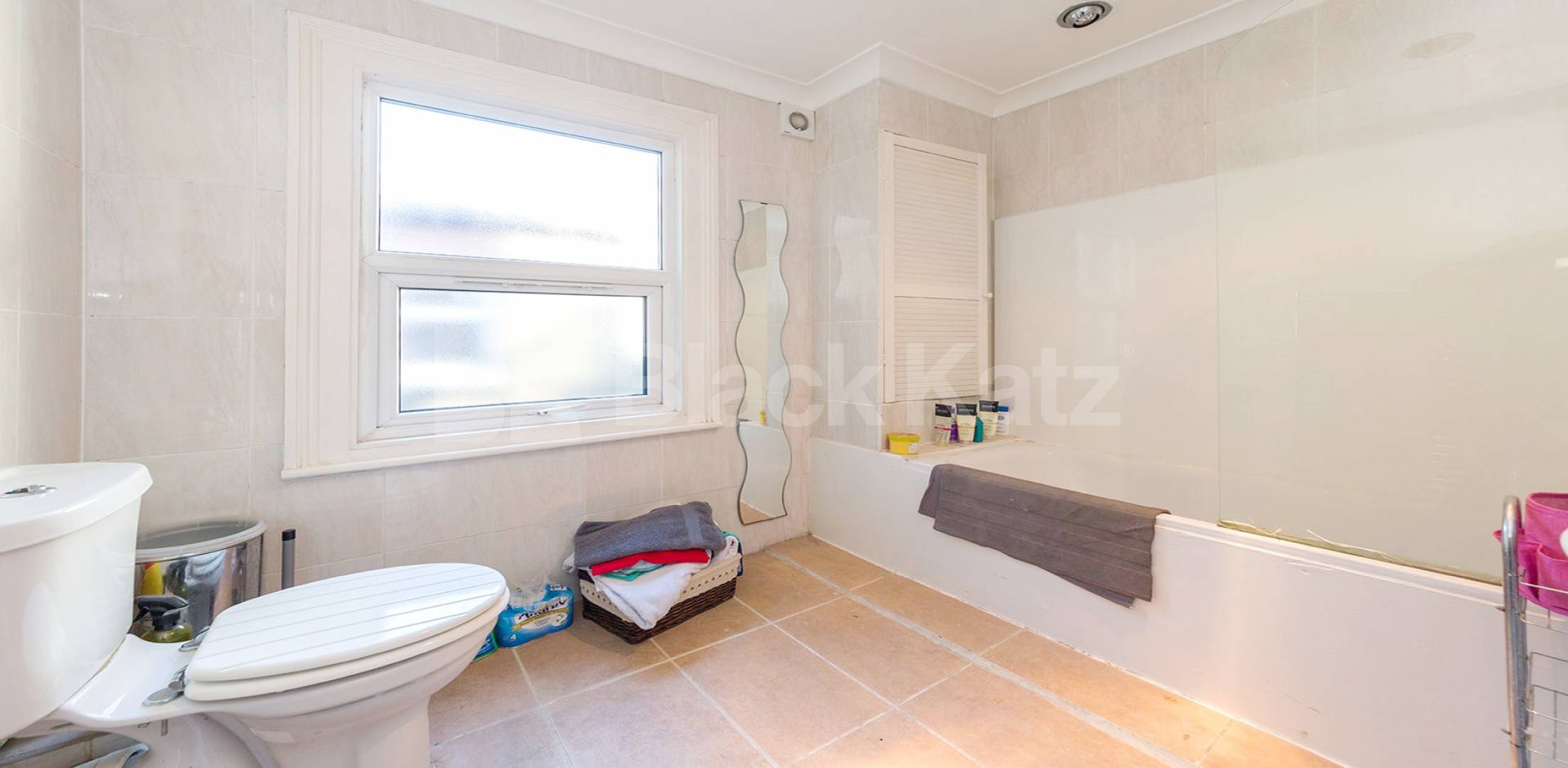 Modern Sharers Apartment Willesden Lane, Kilburn